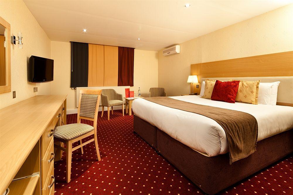 The White Horse Hotel Hertingfordbury Ngoại thất bức ảnh