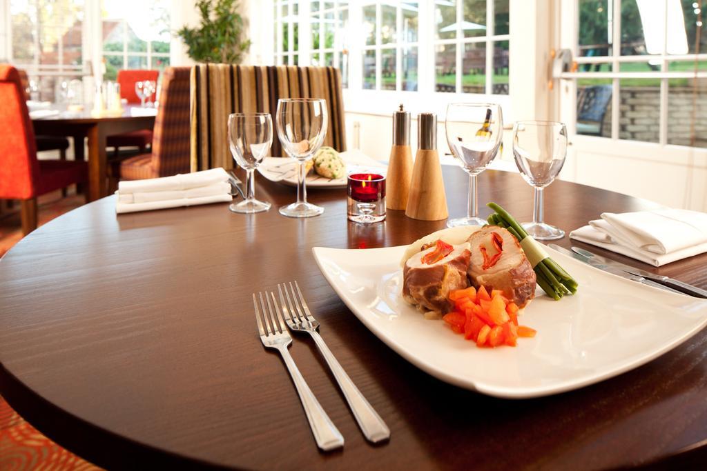 The White Horse Hotel Hertingfordbury Ngoại thất bức ảnh